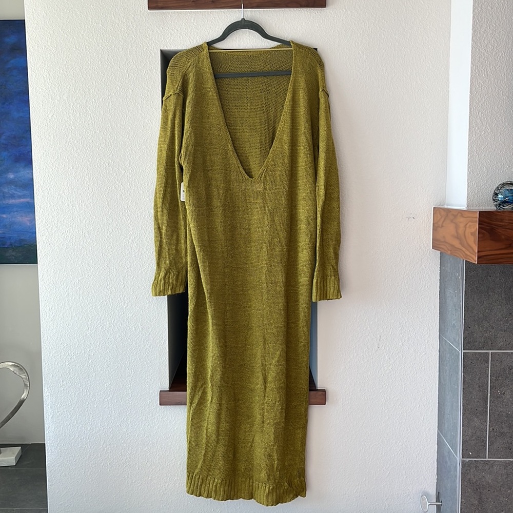 NWT Open-back maxi sweater dress